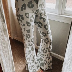 Peach Love California Super Flare Jeans never worn